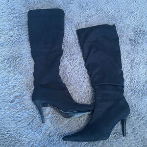 B Suede Black Pointy Knee Boot Size 7